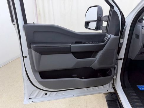 Used 2025 Ford F250 XLT AWD/4WD image 16