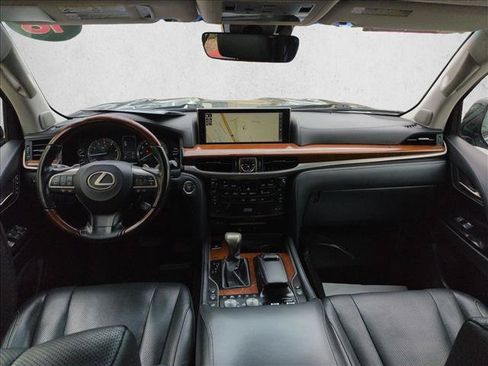 Used 2018 Lexus LX 570 4WD w/ Luxury Package image 20