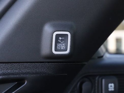 New 2025 Jeep Grand Cherokee Limited w/ Luxury Tech Group II image 8