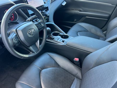 Used 2024 Toyota Camry XSE FWD image 4