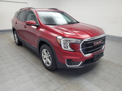 Used 2023 GMC Terrain SLE w/ Driver Convenience Package image 13