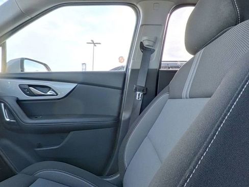 Used 2025 Chevrolet Blazer LT AWD/4WD image 25