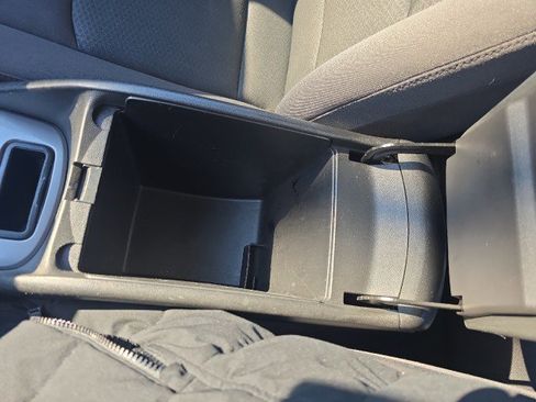 Used 2018 Chevrolet Malibu LT image 28