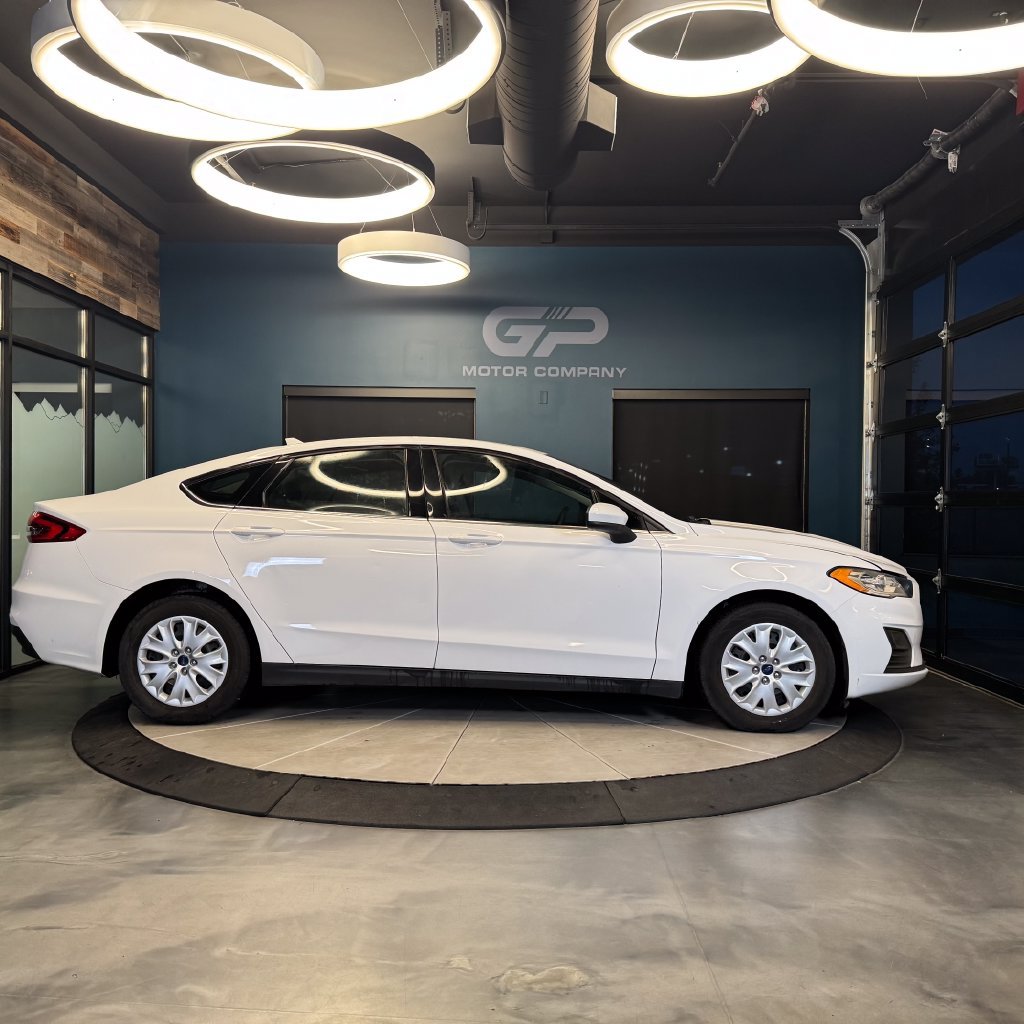 Used 2020 Ford Fusion S FWD image 2