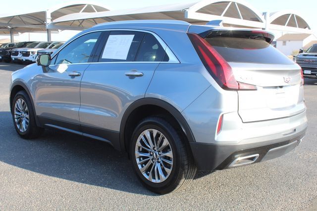 Used 2025 Cadillac XT4 Premium Luxury FWD image 8
