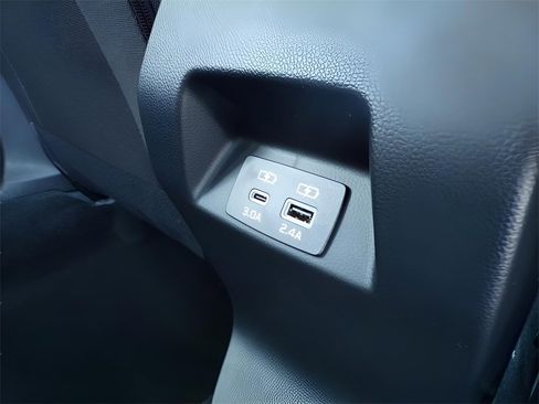 Certified 2025 Subaru Crosstrek 2.0i Premium image 15