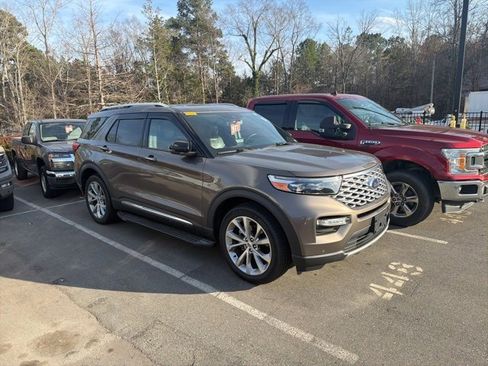 Used 2021 Ford Explorer Platinum w/ Equipment Group 601A image 5