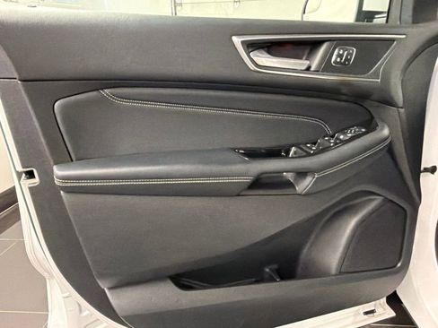 Certified 2018 Ford Edge Titanium w/ Equipment Group 301A AWD/4WD image 29