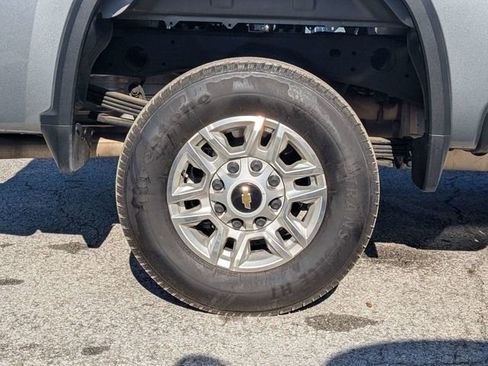 Used 2025 Chevrolet Silverado 2500 LT AWD/4WD image 9