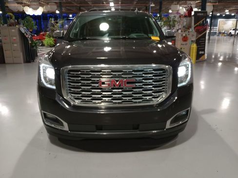 Used 2020 GMC Yukon XL Denali w/ Denali Ultimate Package AWD/4WD image 2
