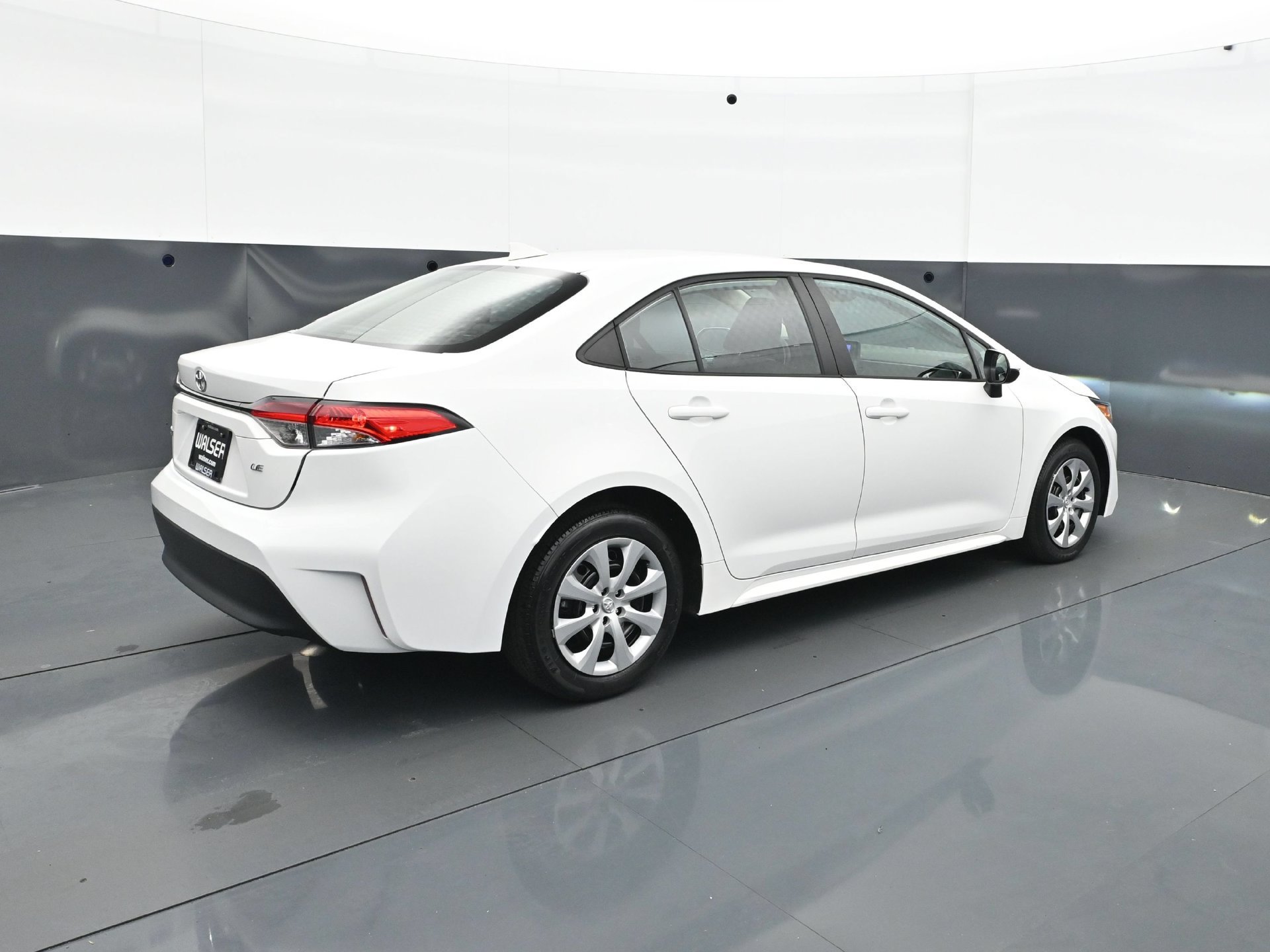 Used 2024 Toyota Corolla LE FWD image 7