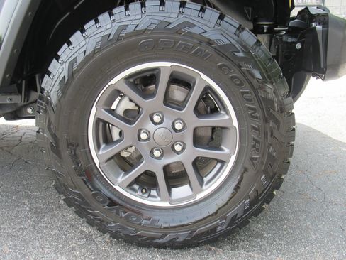 Used 2021 Jeep Wrangler Unlimited Sport AWD/4WD image 24