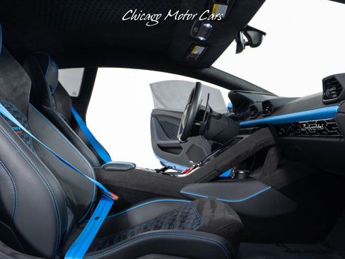 Used 2023 Lamborghini Huracan Tecnica image 40