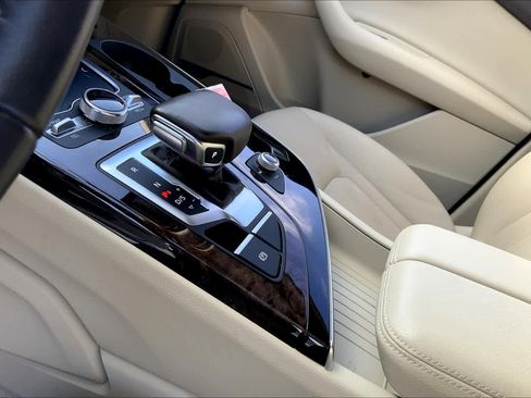 Used 2019 Audi Q7 3.0T Prestige w/ Prestige Package AWD/4WD image 15