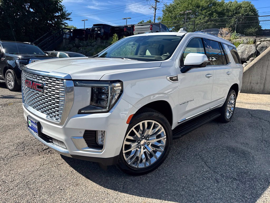 Used 2023 GMC Yukon Denali AWD/4WD image 2
