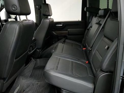 Used 2023 GMC Sierra 2500 Denali w/ Denali Ultimate Package image 17