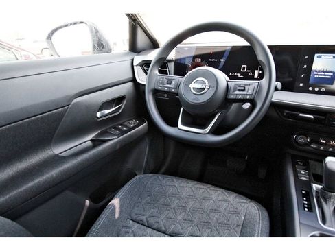 New 2026 Nissan Kicks SV w/ Charging Package FWD image 8