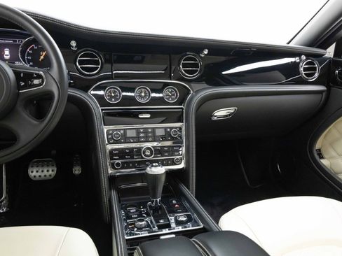 Used 2014 Bentley Mulsanne RWD image 18