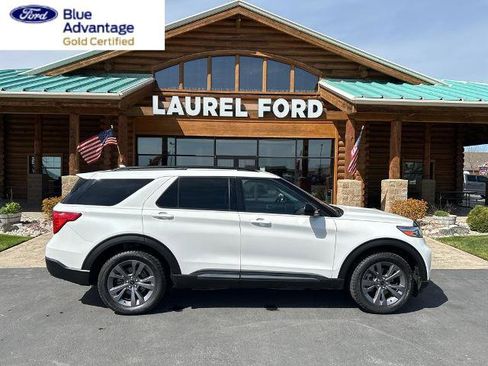 Certified 2022 Ford Explorer XLT w/ Equipment Group 202A AWD/4WD image 1