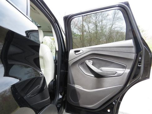 Used 2018 Ford Escape SEL w/ Ford Safe & Smart Package AWD/4WD image 15