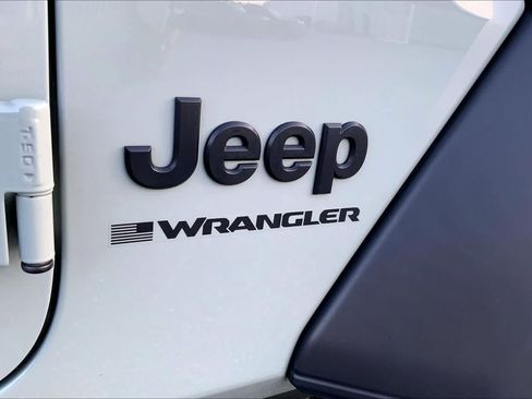 Used 2024 Jeep Wrangler Sport AWD/4WD image 26