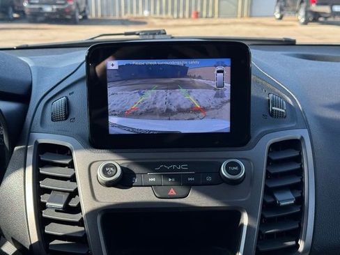 Certified 2020 Ford Transit Connect XLT image 4