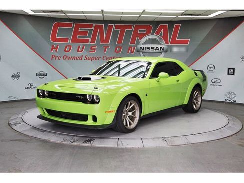 Used 2023 Dodge Challenger R/T Scat Pack RWD image 3
