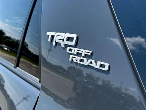 Used 2024 Toyota 4Runner TRD Off-Road Premium image 8