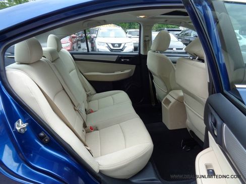 Used 2017 Subaru Legacy 2.5i Premium w/ Moonroof Package AWD/4WD image 19