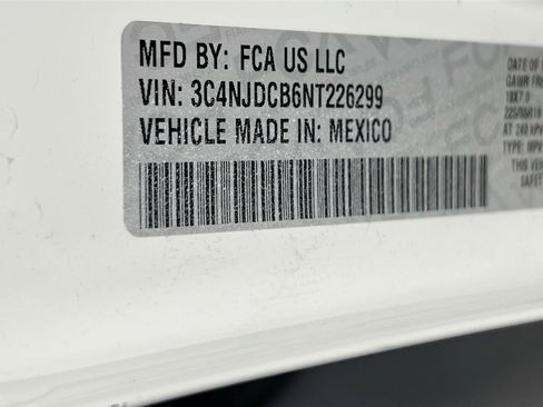 Used 2022 Jeep Compass Limited w/ Sun and Sound Group AWD/4WD image 30