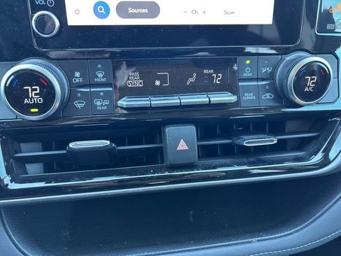 Certified 2023 Toyota Highlander LE image 15