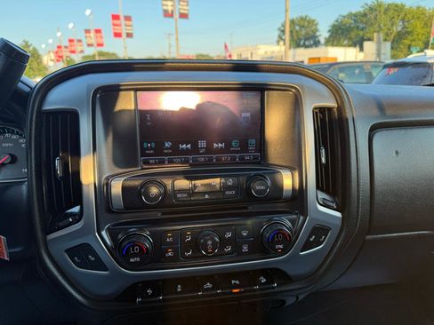 Used 2017 GMC Sierra 1500 SLT w/ SLT Preferred Package image 15