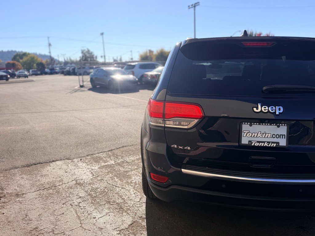 Used 2018 Jeep Grand Cherokee Limited AWD/4WD image 8