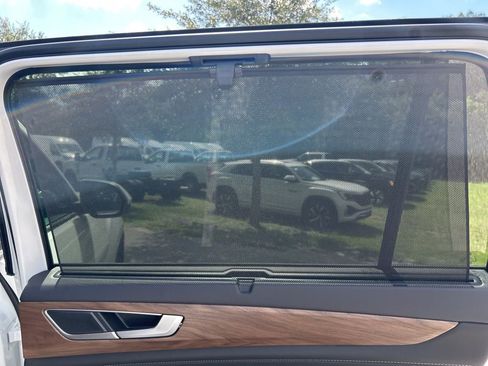 New 2026 Volkswagen Atlas SE image 41