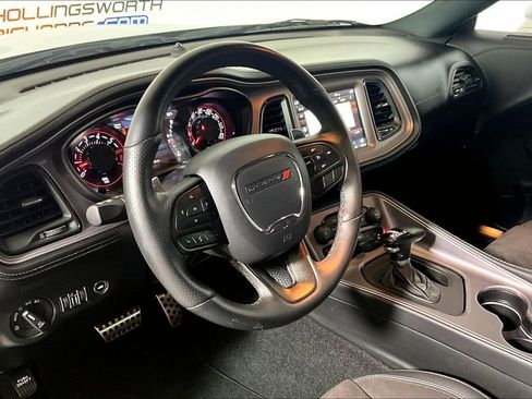 Used 2023 Dodge Challenger R/T w/ Plus Package image 10