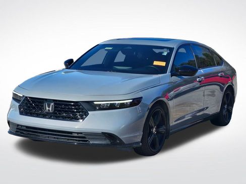Used 2024 Honda Accord Sport image 2