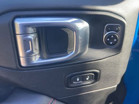 Certified 2022 Jeep Gladiator Rubicon w/ Cold Weather Group AWD/4WD image 28