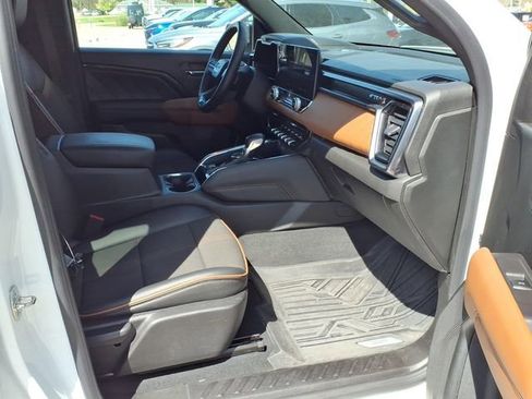 Used 2023 GMC Canyon AT4 w/ Technology Package AWD/4WD image 19