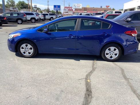 Used 2017 Kia Forte LX FWD image 17