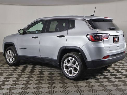 Used 2025 Jeep Compass Sport AWD/4WD image 6