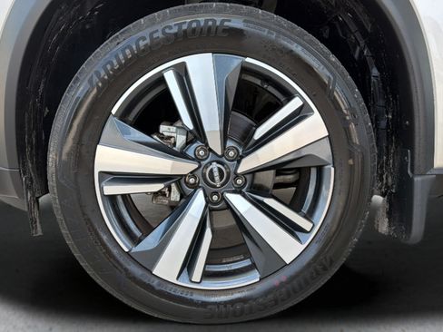Certified 2023 Nissan Rogue Platinum AWD/4WD image 28
