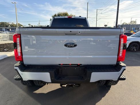 Used 2025 Ford F450 Lariat image 5