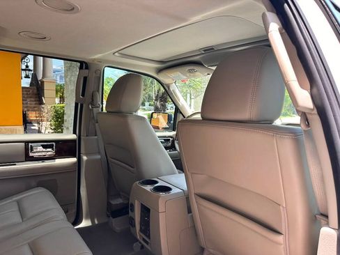 Used 2014 Lincoln Navigator 2WD image 76