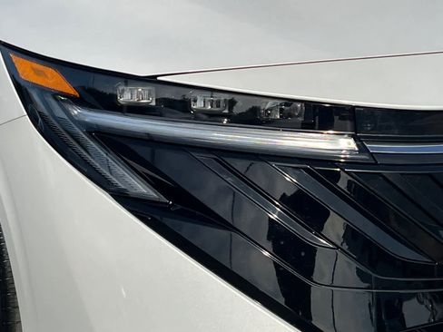 New 2026 Nissan Sentra SR image 32