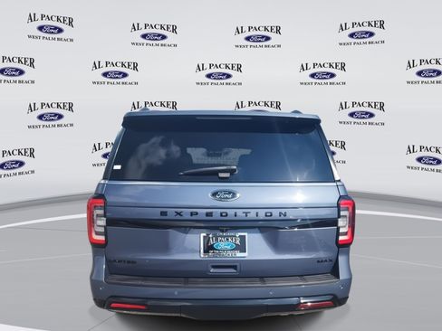 Used 2022 Ford Expedition Max Limited image 4
