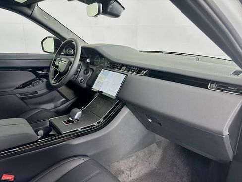 Used 2026 Land Rover Range Rover Evoque Dynamic SE AWD/4WD image 28