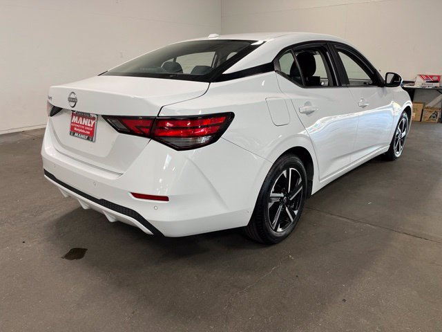 Used 2025 Nissan Sentra SV FWD image 3