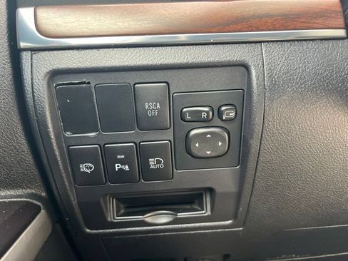Used 2017 Toyota Land Cruiser AWD/4WD image 24