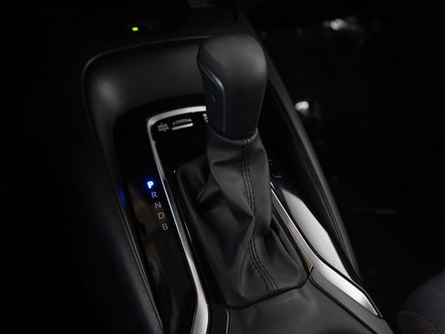 Used 2026 Toyota Corolla SE w/ SE Package FWD image 21