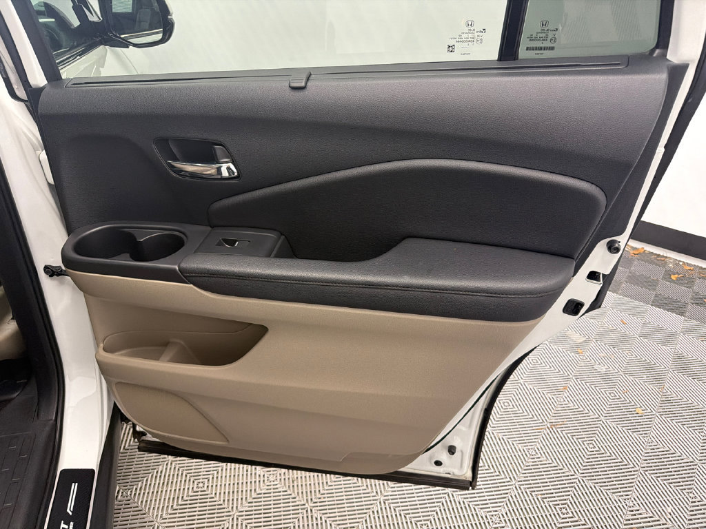 Used 2022 Honda Pilot Elite image 18